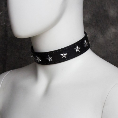 PU leren halsband met sterretjes - zwart