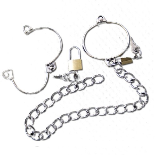 Handboeien met ketting sexspel bdsm