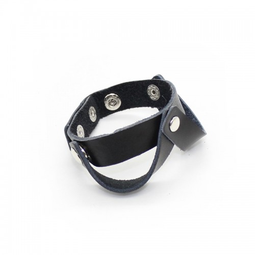 pu leren cockring met gekruisde balsplitter