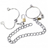 Handboeien met ketting sexspel bdsm