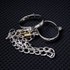 Handboeien met ketting spanking bdsm