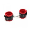 Luxe handboeien met kussens - rood display