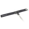 Leren BDSM-harnas met halsband en tepelklemmen